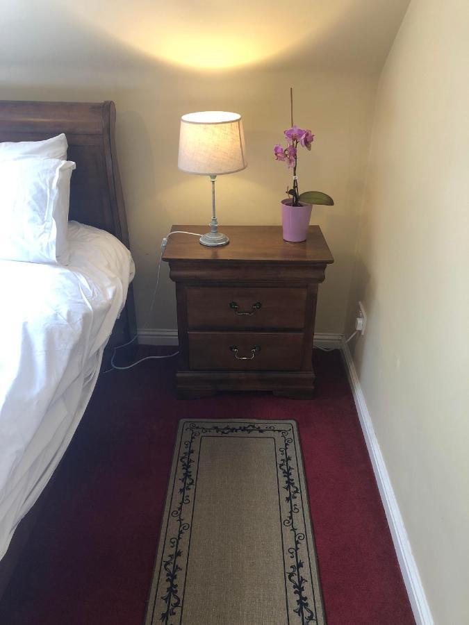 Railway Avenue Rooms Clifden Exterior photo